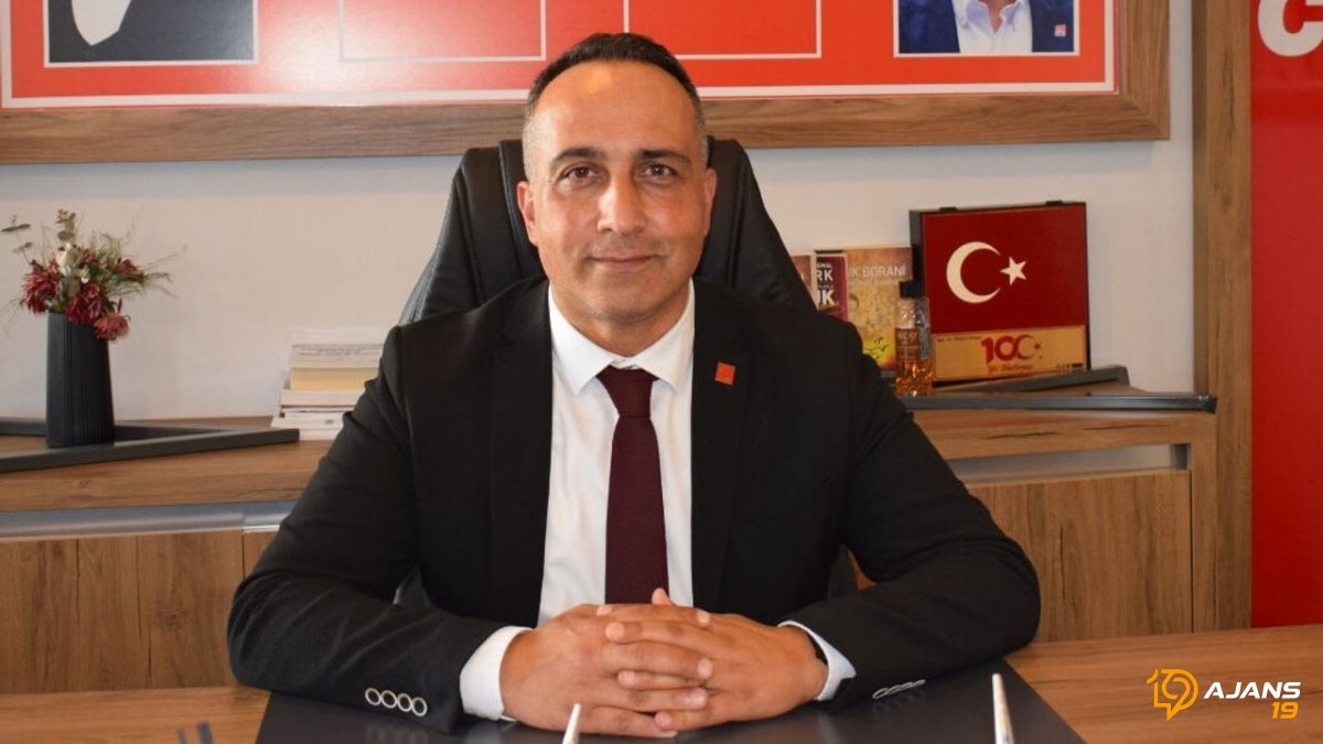 Siyaset Sahnesi Sarsılıyor: Tanınmış İsim Yeni Parti Kuruyor! Kimler Geliyor, Kimler Geçiyor?