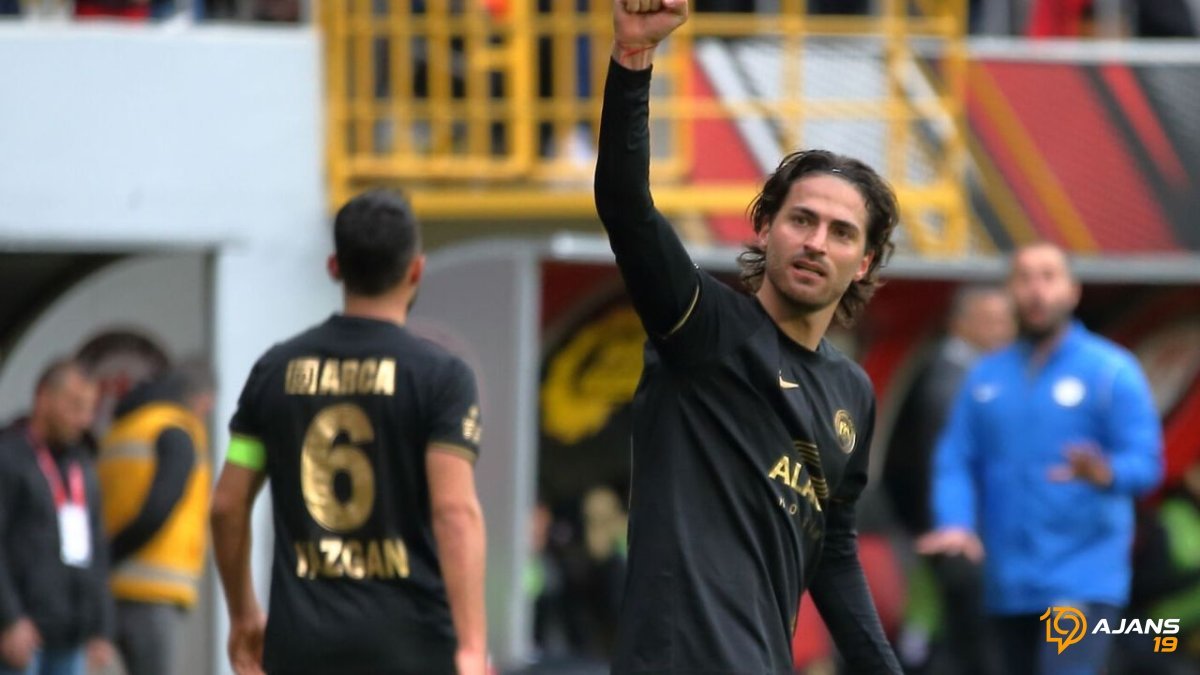 Ahmet Sağat Antalyaspor ile anlaştı!