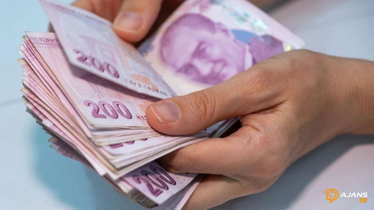 EYT'yi Kaçıranlar Dikkat! Yeni Emeklilik Yolu Açılıyor: Kadınlarda 43, Erkeklerde 45 Yaşıyla Kademeli Geçiş Kapıda!
