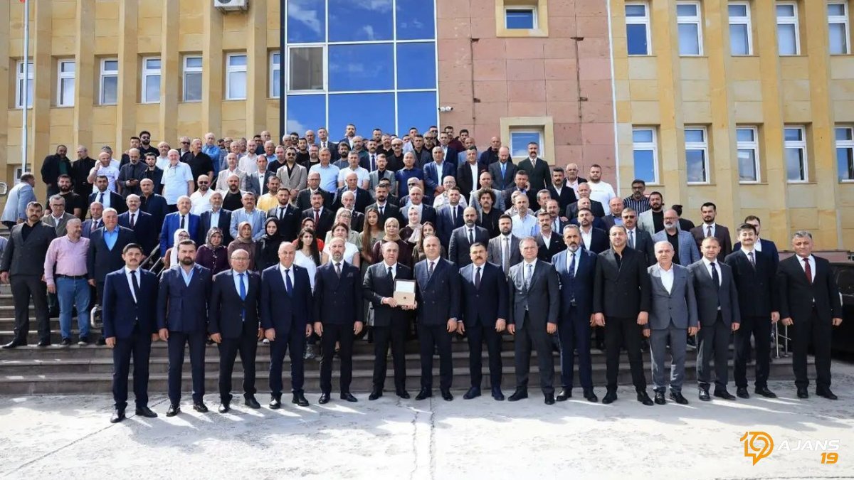 MHP Çorum'da Yeni Dönem Başladı: İl Yönetiminde Kim Hangi Göreve Geldi? Detaylar Ortaya Çıktı!