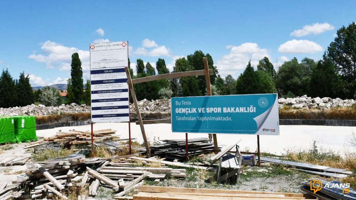 Çorum'da Spor Devrimi: 4 Yeni Salon Geliyor, Gençler Sahaya Koşuyor!