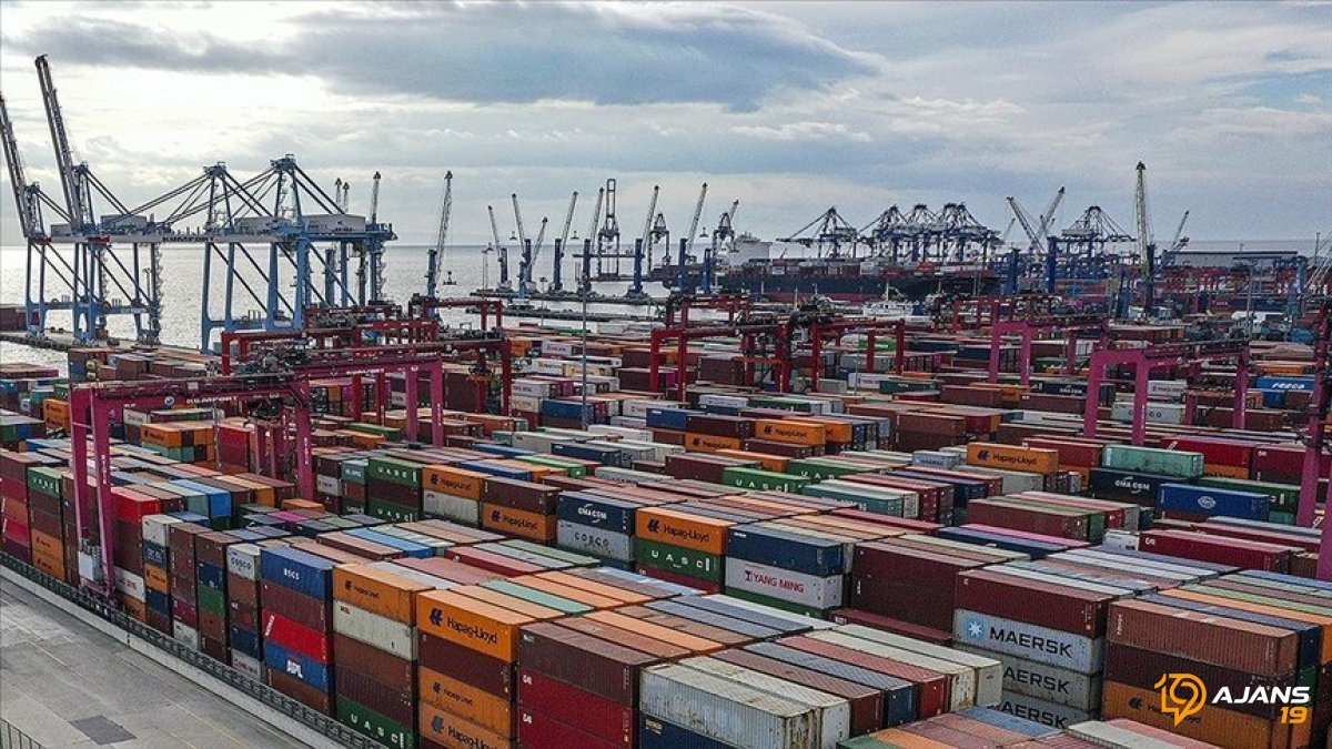 Türkiye'nin Zirvesi Açıklanıyor: 2023'ün Dev İhracat Şampiyonları Kimler?