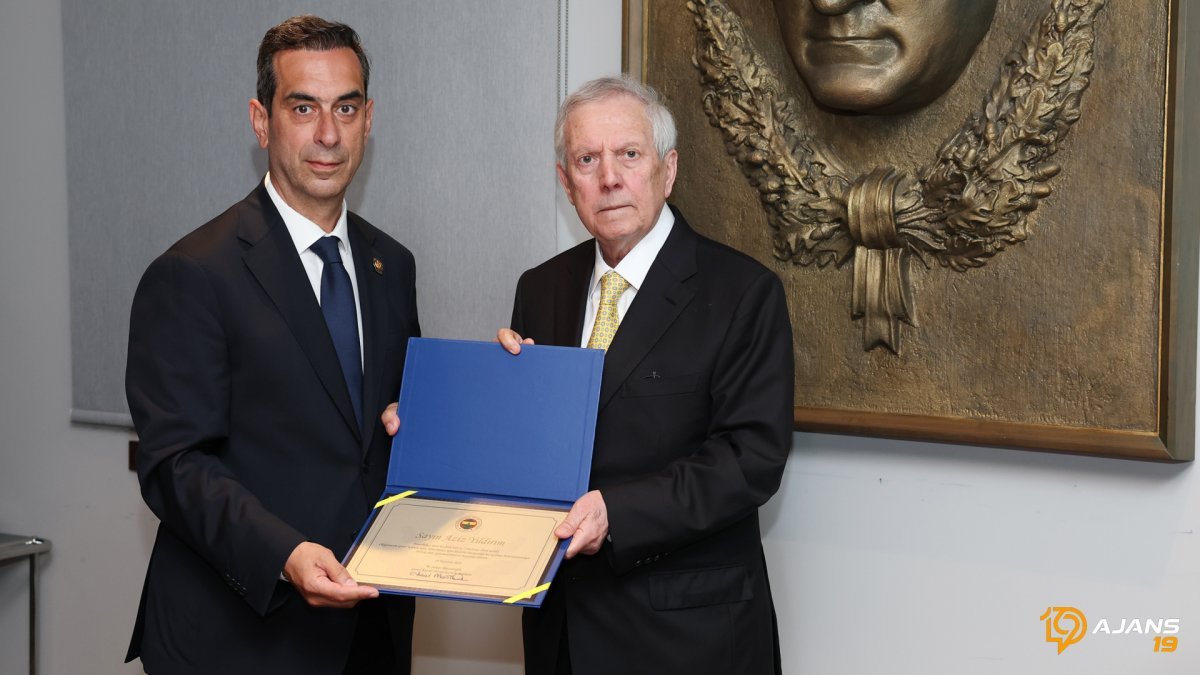 Fenerbahçe'de Aziz Yıldırım mazbatayı aldı!