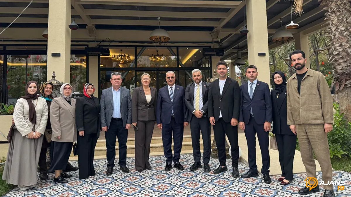 AK Partili Vekil İstanbul'da Sahadaydı: Beylikdüzü Halkı ve Esnafı Dikkat Çeken Mesajlar Verdi!