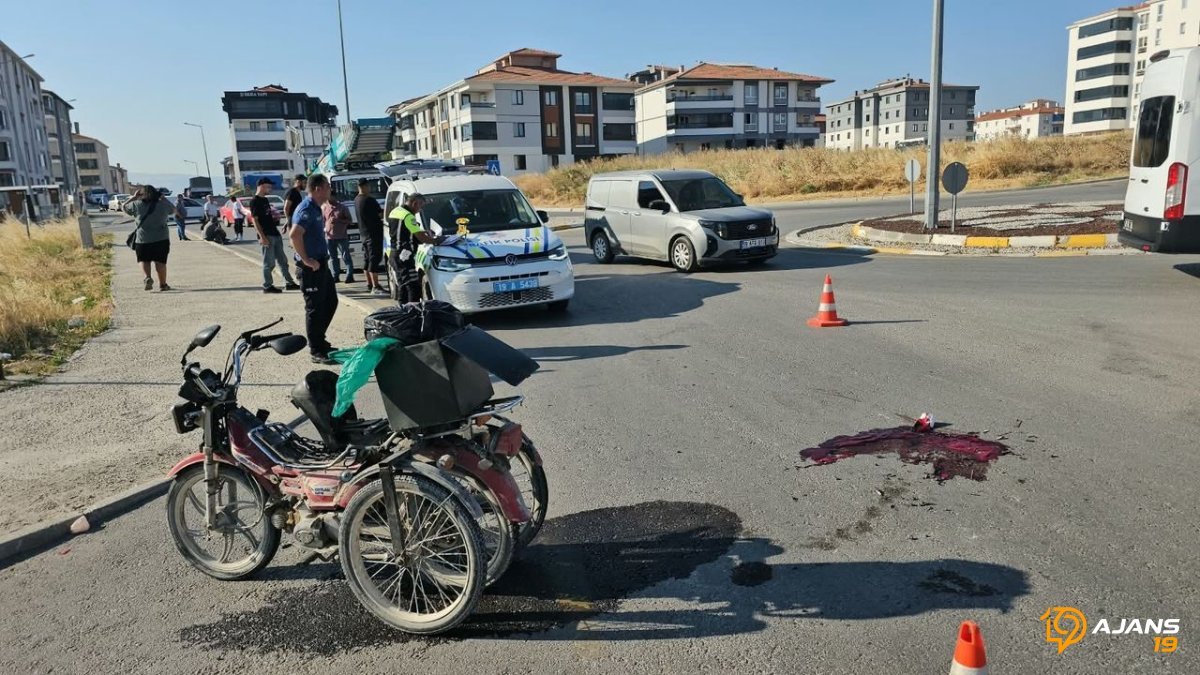 Çorum'da Kan Donduran Kaza: Eşya Kamyonetiyle Motosikletin Çarpışması Can Aldı!