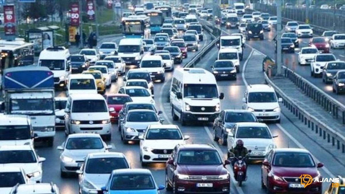 Gece Yarısı Bomba Zam: Benzine Rekor Fiyat Artışı Kapıda! Sürücülerin Cebine Girecek Yeni Maliyet Belli Oldu!