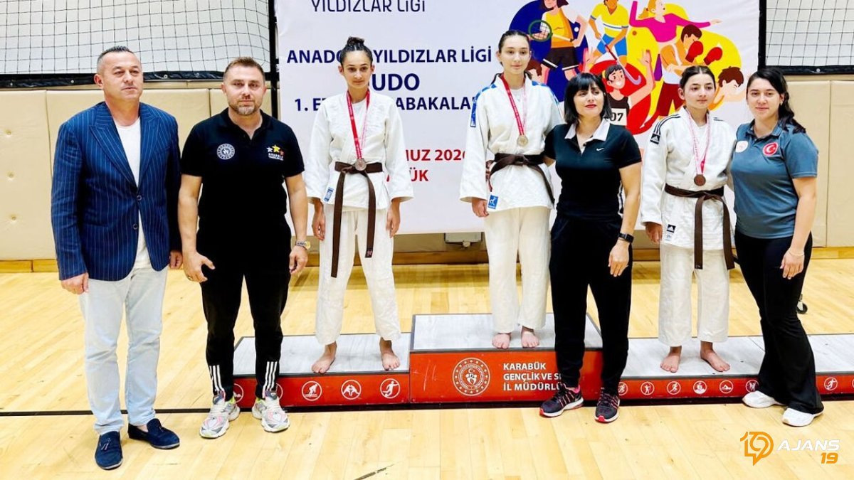 Anadolu Yıldızları'nda Çorum Rüzgarı: Judocularımız Rekor Madalyalarla Döndü!