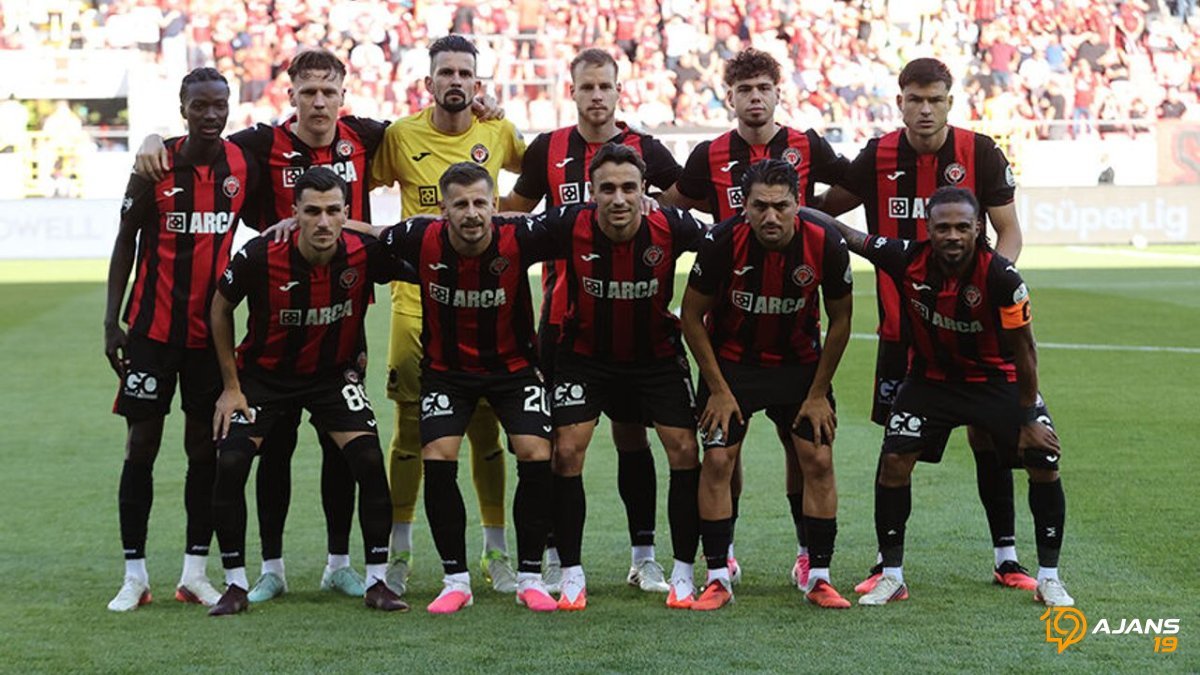 Süper Lig'de Nefes Kesen Randevu: Çorum FK, Evinde Alanyaspor'u Ağırlıyor! Şampiyonluk Yolunda Kritik Viraj!