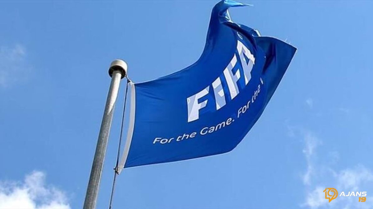 3 Türk Kulübüne FIFA'dan Ağır Darbe: Transferler Durduruldu!