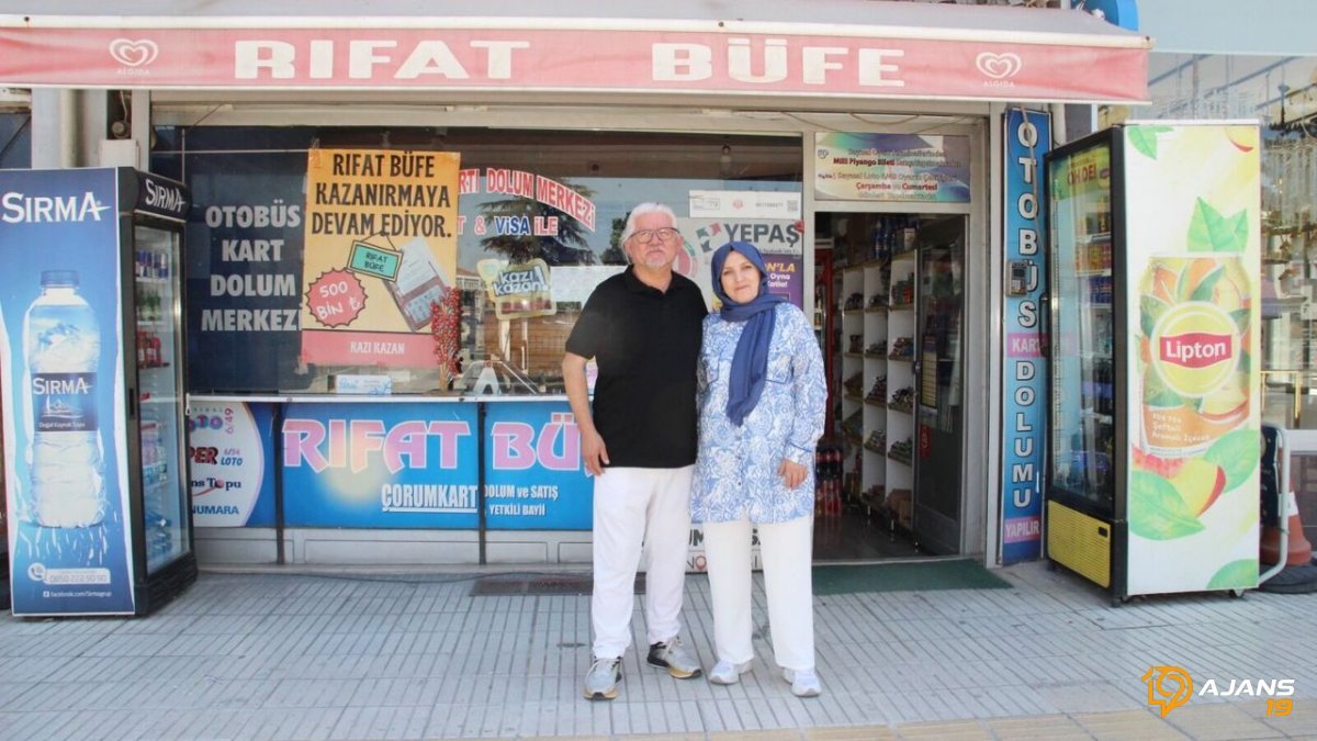 Çorum'un Efsane Büfesi 36 Yıldır Bostan Korkuluğu Gibi: Rıfat Büfe Geleneği Bozmadı!