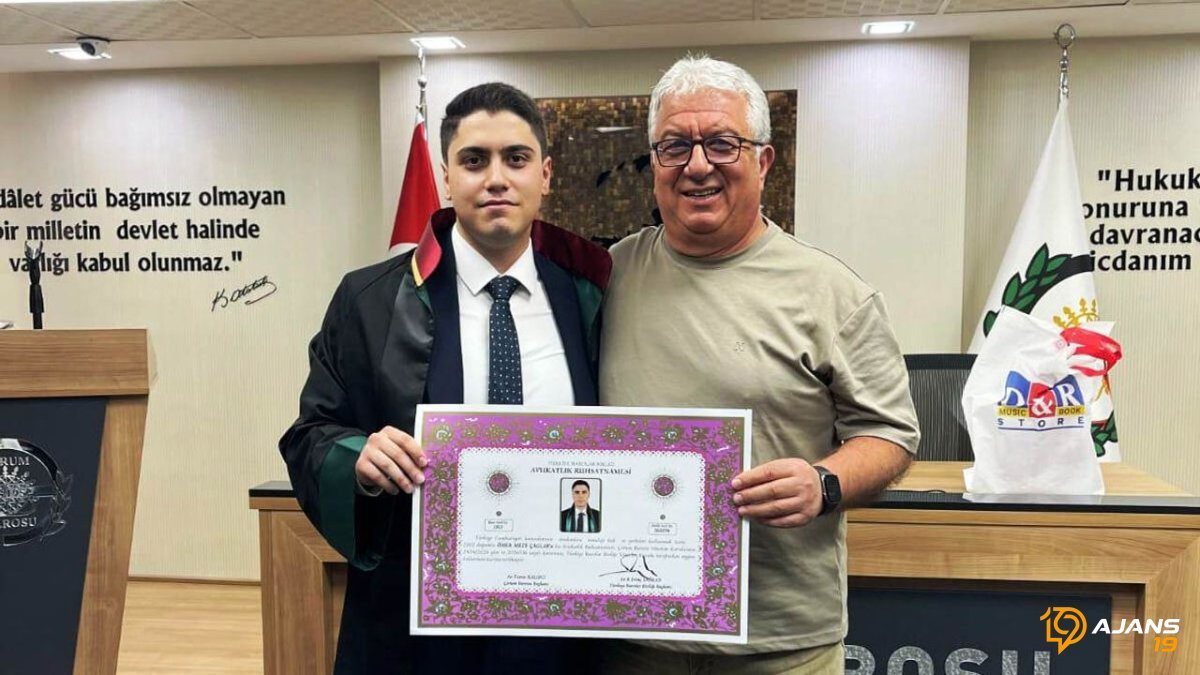 Yemin Töreniyle Avukatlık Mesleğine İlk Adım! Ömer Çağlar Cübbesini Giyerek Yeni Bir Sayfa Açtı