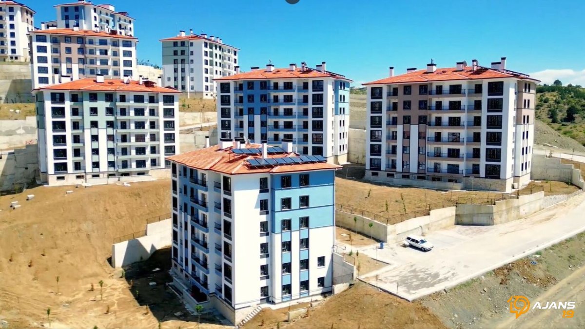 Çorum'da Yuvalar Teslim Edildi: 148 Aile Yeni Evlerine Kavuştu!