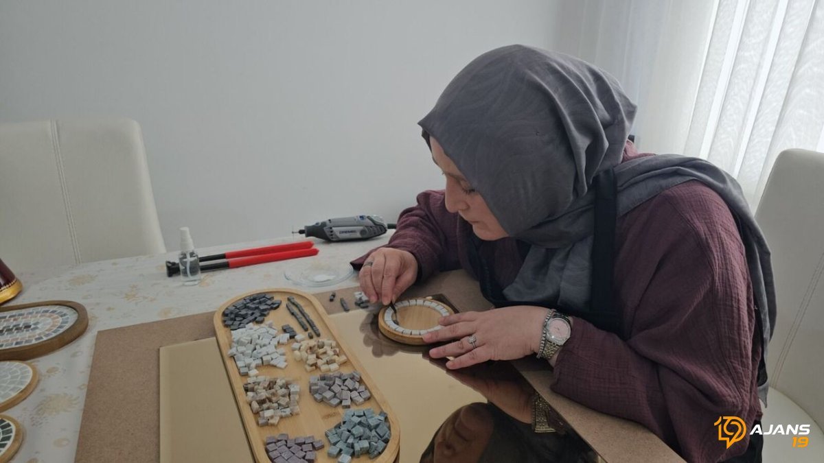 El sanatları kursunda edindiği hobiyi mesleğe dönüştürdü