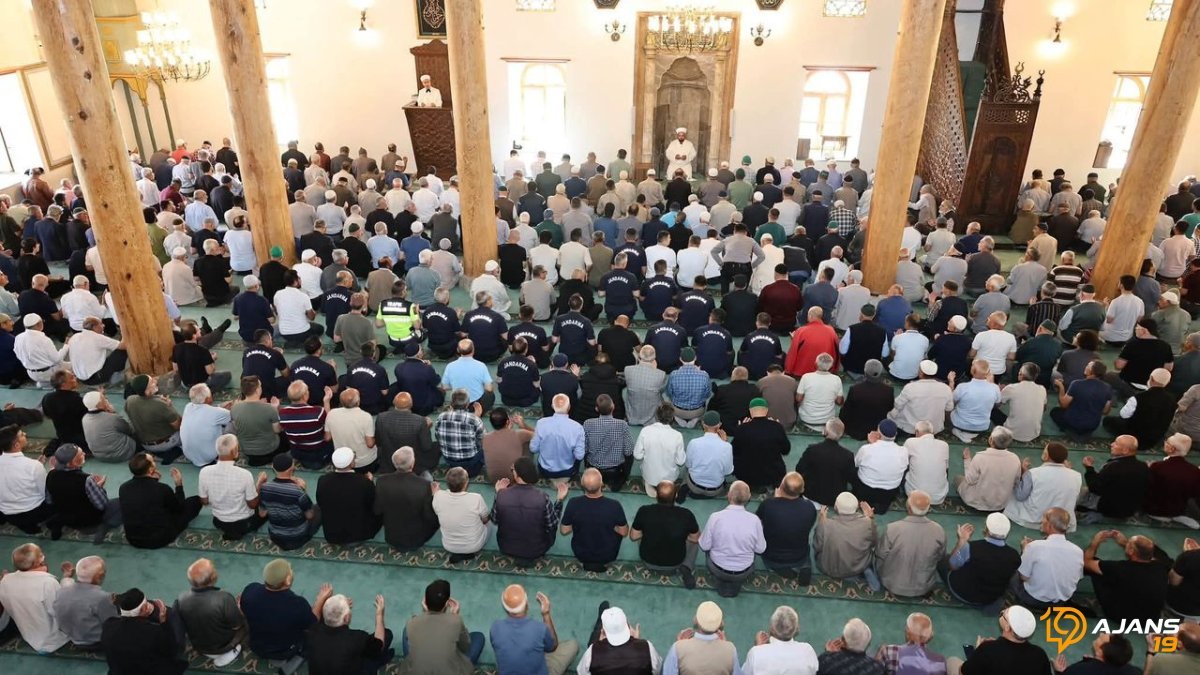 Gazilerin Unutulmadığı Ulu Cami'de Duygusal Anlar: Özel Mevlid Programı Düzenlendi!