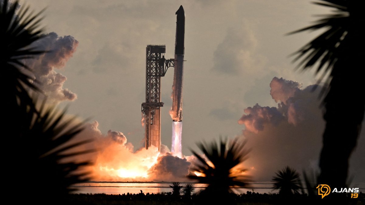 Arızalı Motora Rağmen Tarihi Başarı! Starship İlk Kez Yörüngede: Mars ve Ay Kapıda mı?