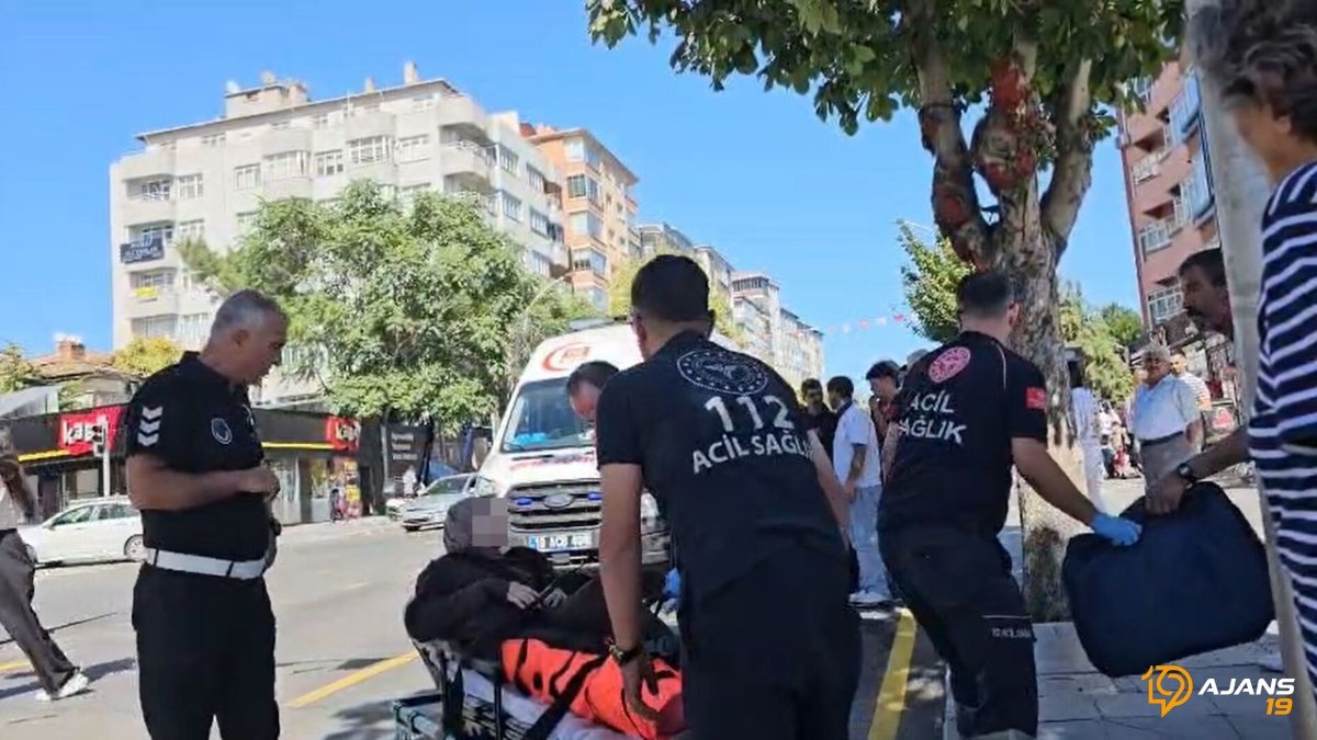 Trafik Işıklarında Yürekler Ağza Geldi! Genç Kız Canıyla Sınandı: Motokurye Çarpınca Ne Oldu?