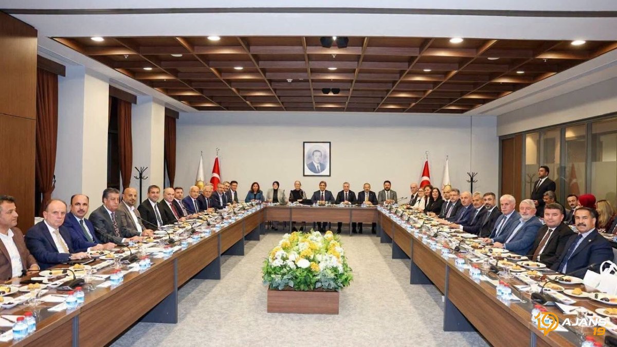 Ankara'da Kritik Toplantı! Çorum Belediye Başkanı Aşgın Kilit Roldeydi: Yerel Yönetimlerin Geleceği Şekillendi