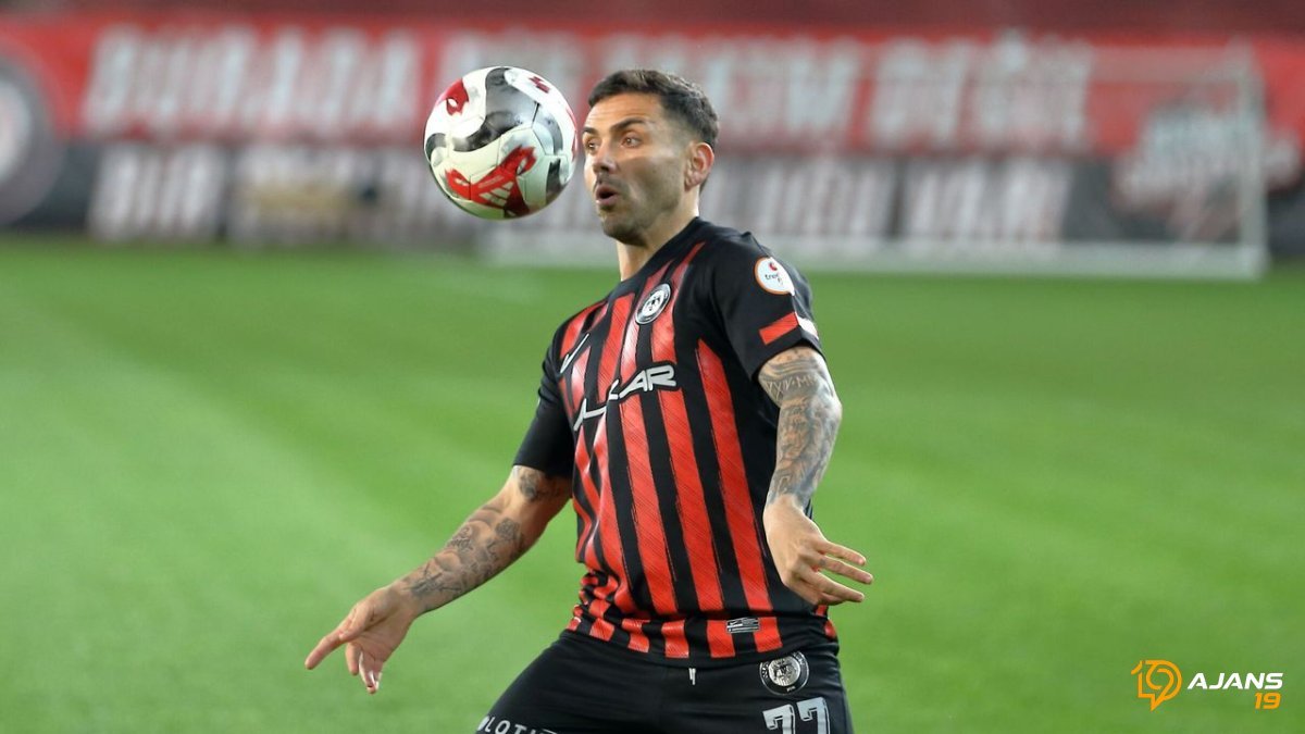 Transferin Yıldızı Burak Çoban Gözünü Kayseri'ye Dikti! Rekor Kıracak Anlaşma Kapıda mı?