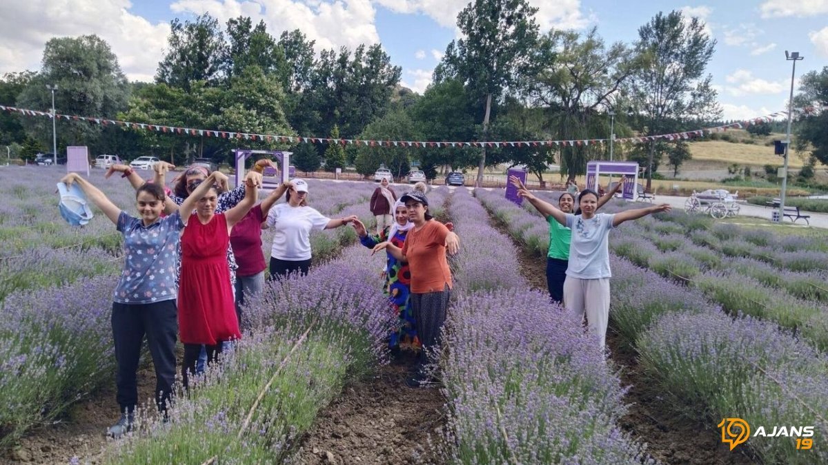 Milyonlarca TL'lik Projeden Sonra Sürpriz Kaçamak: Lavanta Kokusu ve Su Sesleri Arasında Saklı Huzur!