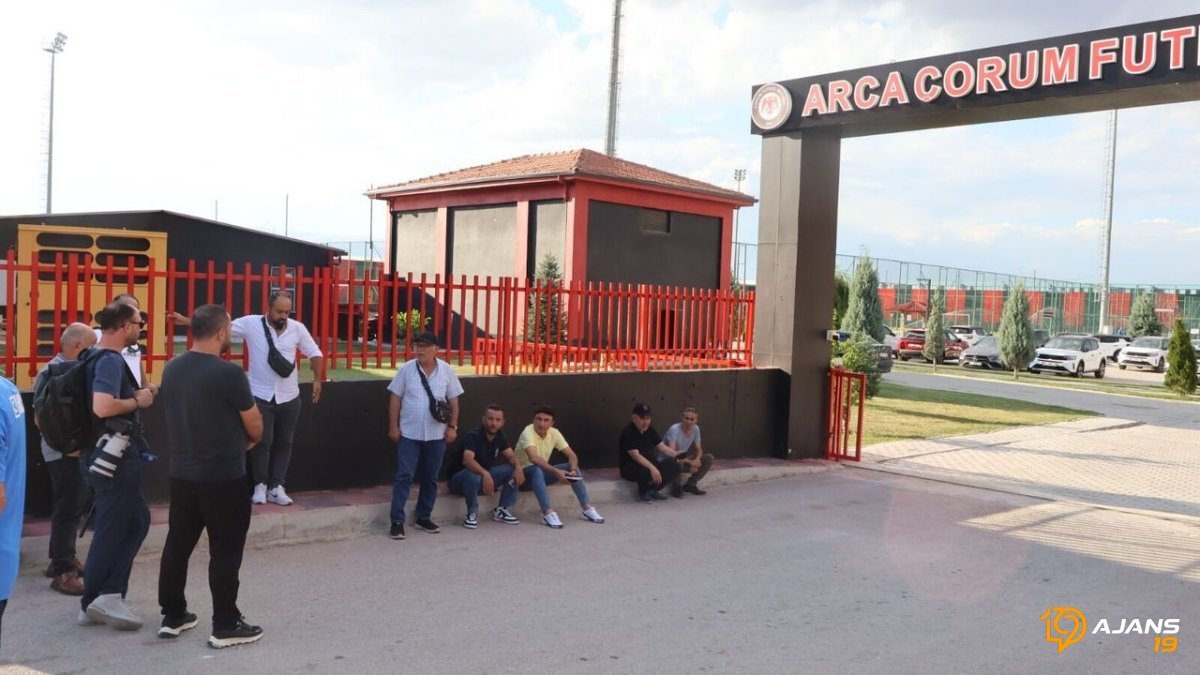 Basın Toplantısı Kaosu: Arca Çorum FK'da Skandal Başlangıç! Gazeteciler Tesislerden Neden Ayrıldı?