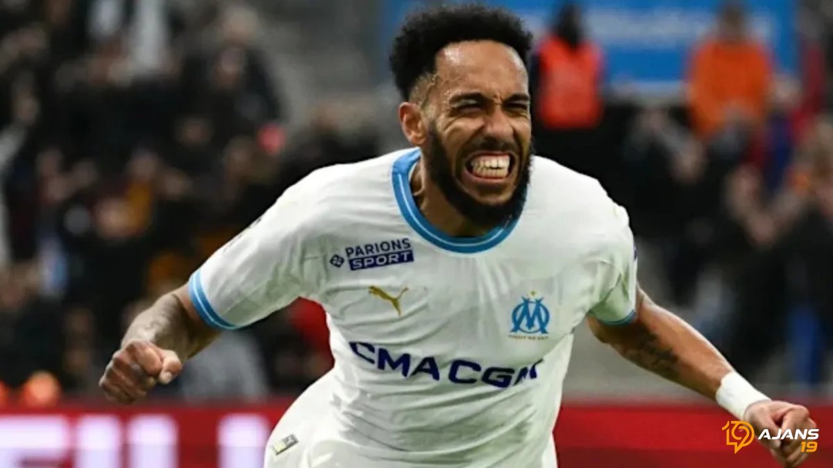 Arsenal ve Barcelona'nın Yıldızı Aubameyang, Sürpriz Bir Kararla Çorum FK Yolunda! İstanbul'da Neler Oluyor?
