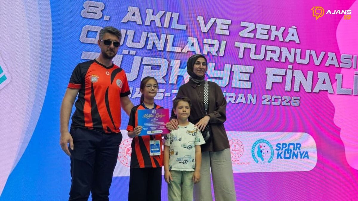 Çorum'un Gururu Beril Atılgan, Akıl Oyunları Arenasında Türkiye Zirvesine Çıktı