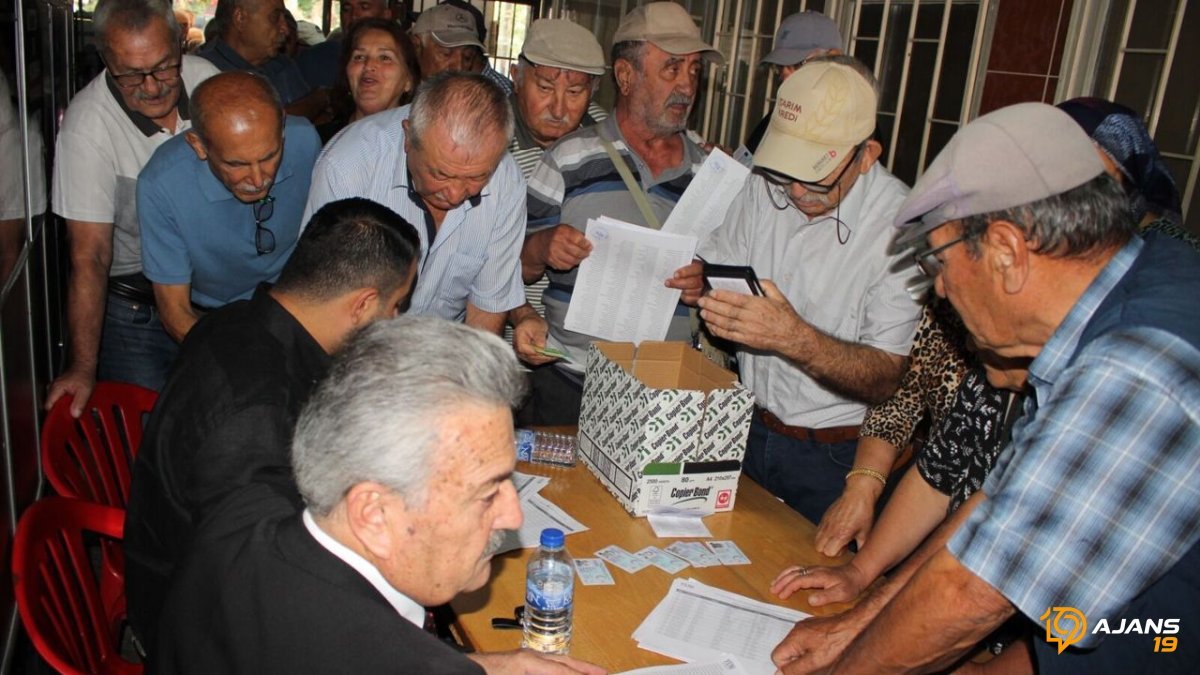 CHP'den Ayrılan Özgür Özel'in Yeni Partisi'nde Kritik Kongre Başlıyor: 400 Delege Yarışı Şekillenecek!