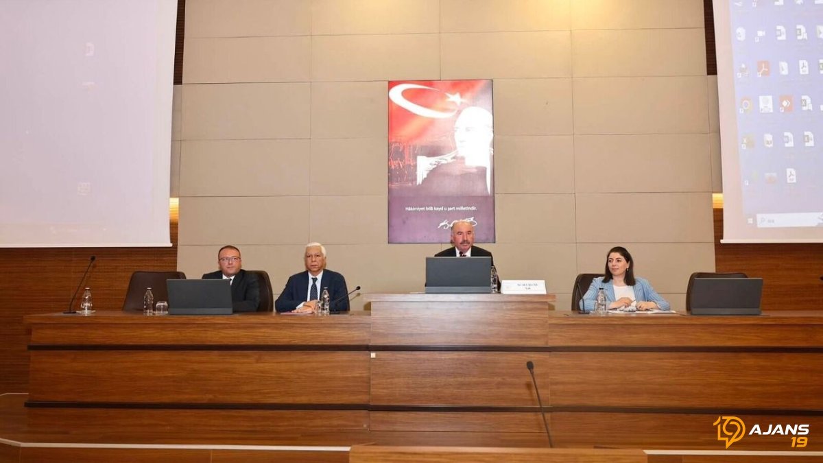 Vali Canbolat'tan Kritik Toplantı: Şehirdeki Dev Yatırımlar Masaya Yatırıldı! Hangi Projeler Şekilleniyor?