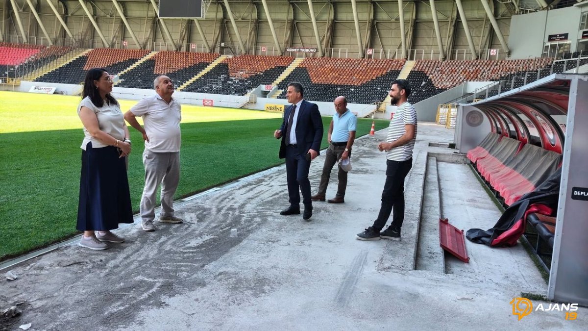 Çorum'da Stadyum Nefes Aldı: Yeni Sezon Başlamadan Yeşil Sahada Kritik Hazırlıklar!