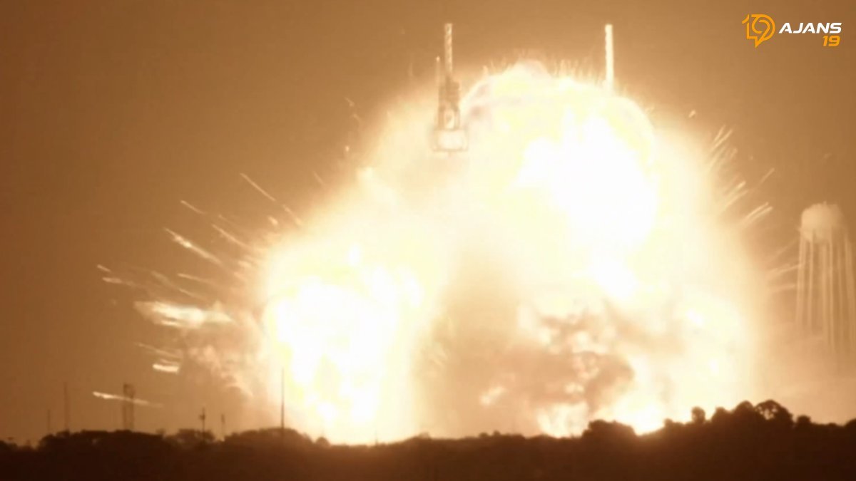 NASA'nın Dev Ay Projesi Tehlikede mi? Jeff Bezos'un Roketi Feci Şekilde İmha Oldu!