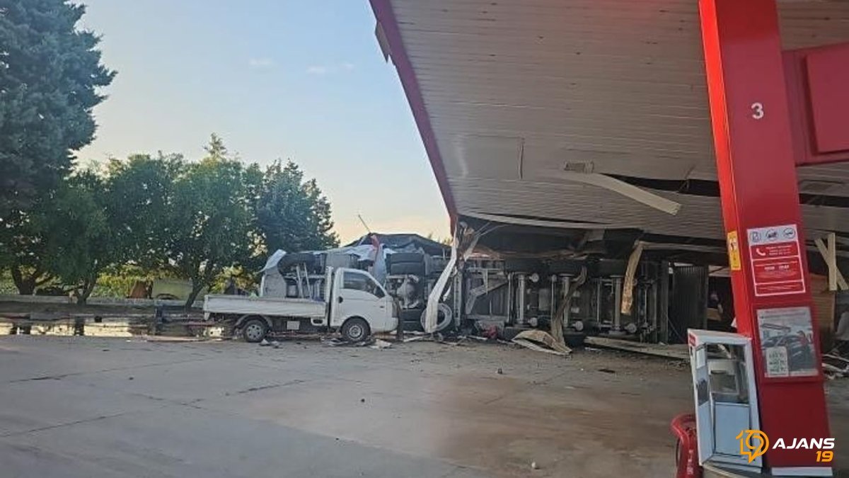 Çorum'da Hareket Halindeki Cip Alevlere Teslim Oldu! Polis ve Vatandaşın Hızlı Müdahalesiyle Felaket Önlenemezken Kameraya Yansıyanlar Nefes Kesti!