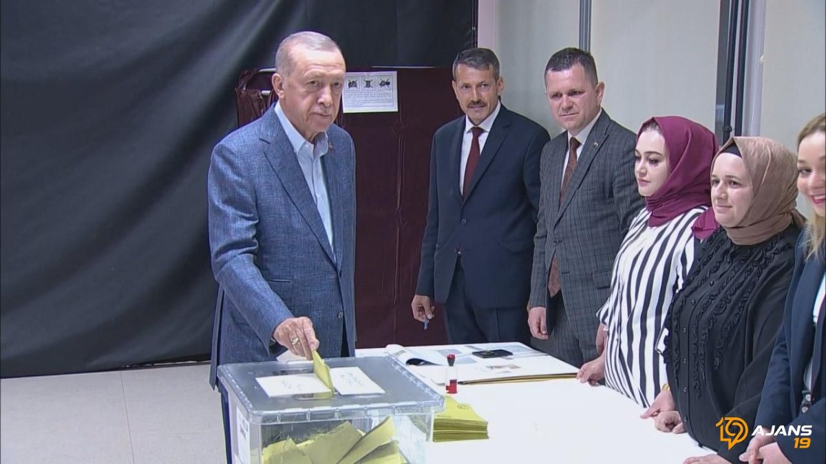 Erdoğan'dan Sürpriz Son Dakika 'Son Kez Adaylık' Sinyali: 2028'de Tarih Belli Oldu!