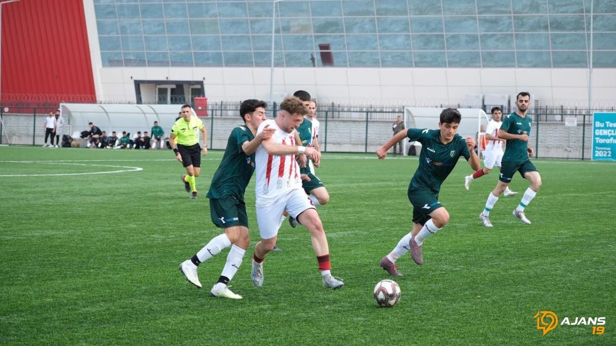 Futbol Sezonu Ateşi Yanıyor: 1. Amatör Lig'de Şampiyonluk Yarışı Tarih Belli Oldu!