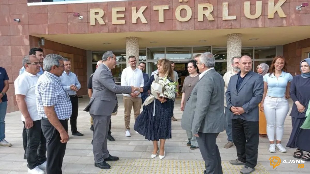 Nurcan Baykam’dan Ayrılık Sinyali: Hitit Üniversitesi Veda Ederken Yeni Durağı Şaşırttı!