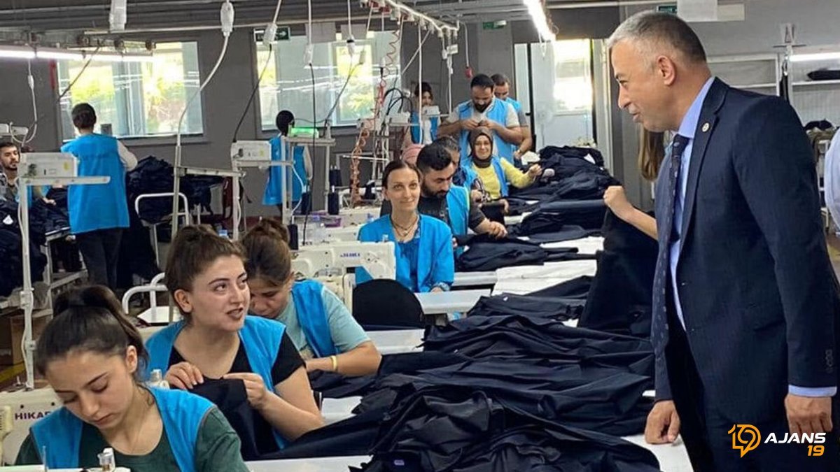 Tekstil Sektöründe Yıkım: 2 Yılda 6.000 Firma Kapanırken, Yüz Binlerce Kişi İşsizlikle Boğuşuyor! Çanlar Kimin İçin Çalıyor?