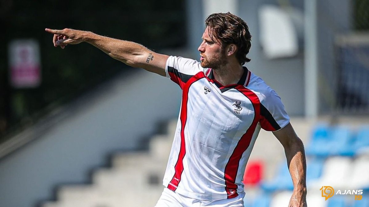 Samsunspor'da Şok! Elliot Watt Cezası Nedeniyle Çorum FK Maçında da Sahada Olamayacak: Kadrodaki Eksiklikler Teknik Heyeti Zorluyor