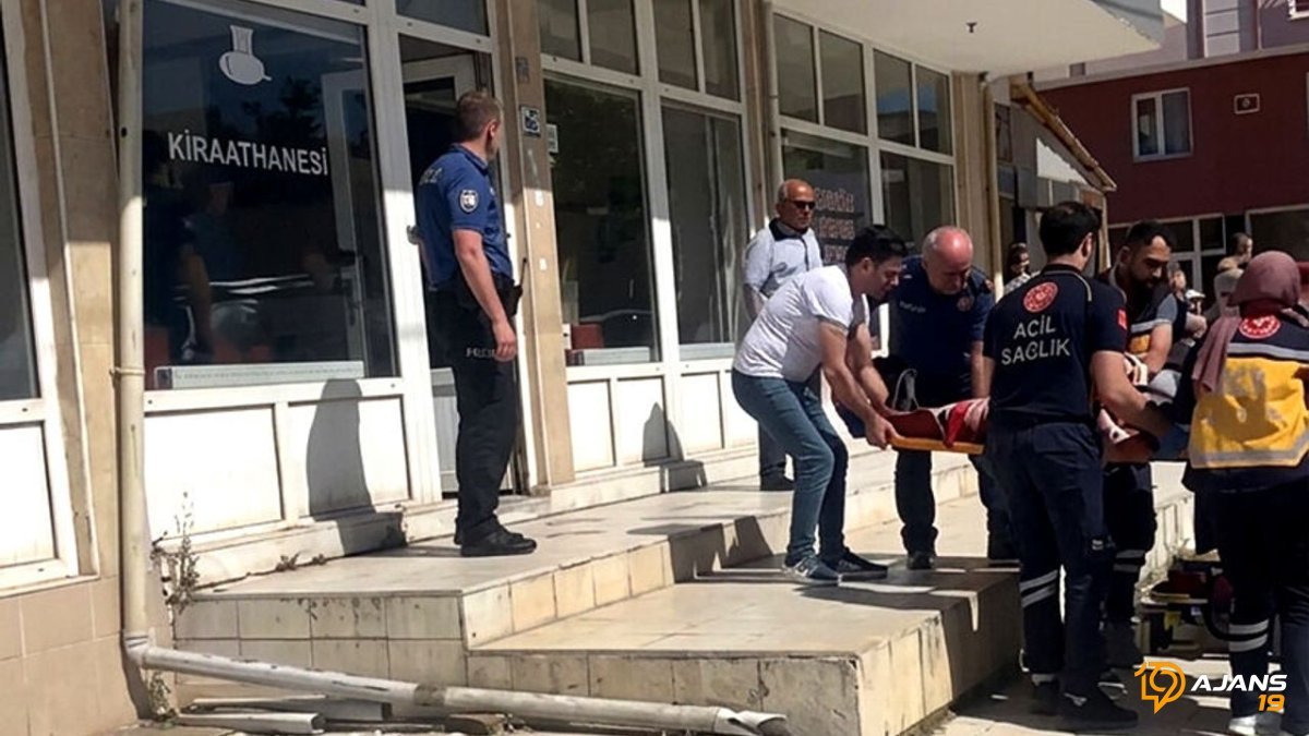 Kırathaneden Kanlı Görüntüler! Çorum'da Sıcak Anlar: Bıçaklar Konuştu, 2 Kişi Hastanelik Oldu!